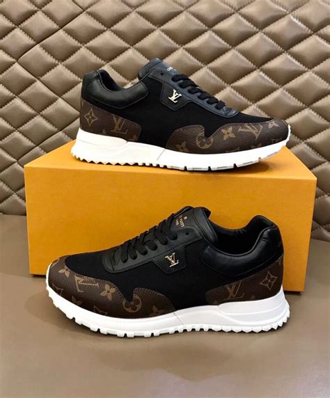 louis vuitton heren sneakers zwart|louis vuitton shoes for men.